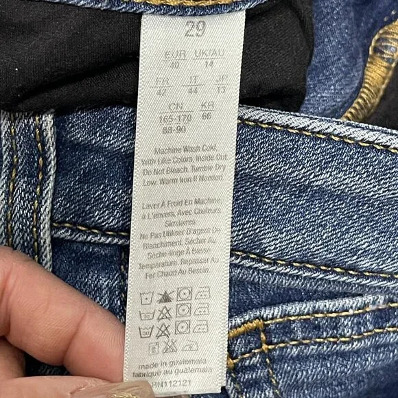 Spanx The Slim-X Casual Cuffed Jeans Womens Size 29 Medium Wash Denim Stretch - Picture 3 of 8